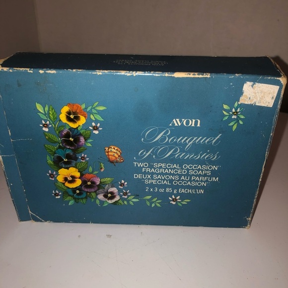 Avon Bouquet Pansies Fragranced Soaps - Blue and Multicolor - Picture 9 of 9